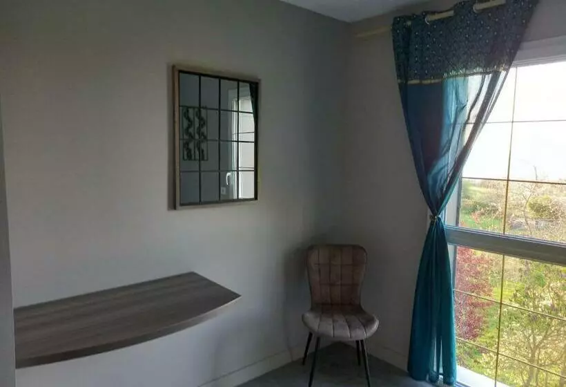 ベッドアンドブレックファースト Les Lys