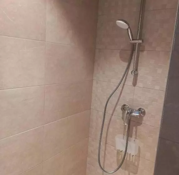 ベッドアンドブレックファースト Les Lys