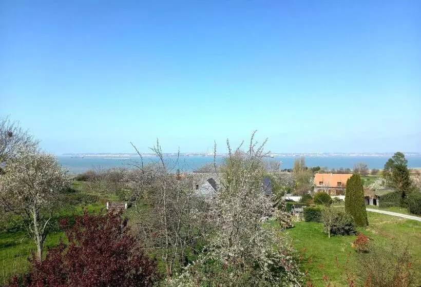 ベッドアンドブレックファースト Les Lys