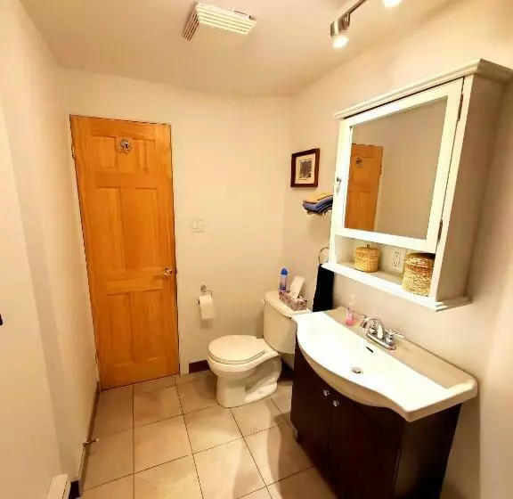 تختخواب و صبحانه Maison Montplaisir