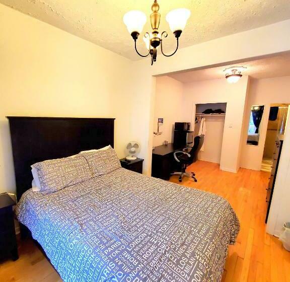 تختخواب و صبحانه Maison Montplaisir