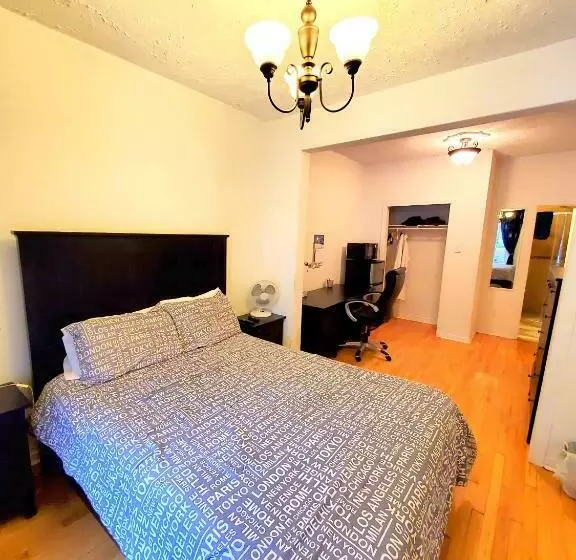 تختخواب و صبحانه Maison Montplaisir