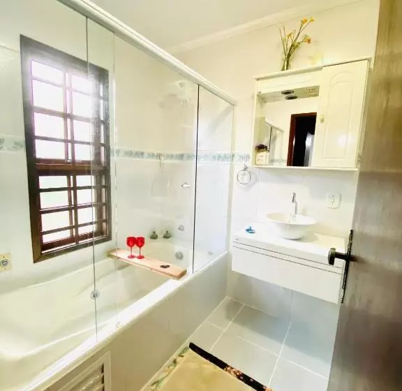 Majatalo Aconchego Na Montanha Com Banheira De Imersão E 5 Suítes 7,5km Do Centro águas De Lindóia