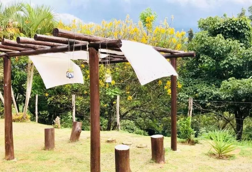 Majatalo Aconchego Na Montanha Com Banheira De Imersão E 5 Suítes 7,5km Do Centro águas De Lindóia