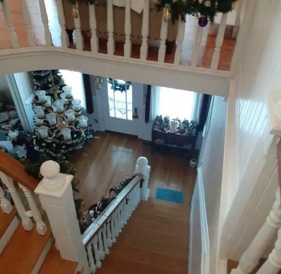 Majatalo Queens Chamber W King Heavenly Bed At Nottingham Place In Wise