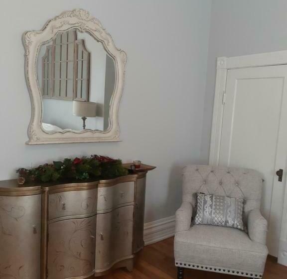 펜션 Queens Chamber W King Heavenly Bed At Nottingham Place In Wise