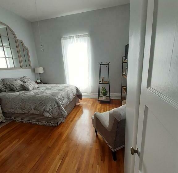 펜션 Queens Chamber W King Heavenly Bed At Nottingham Place In Wise