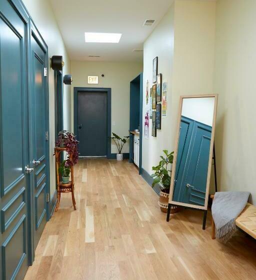 Общежитие The Leavitt Street Inn & Tavern