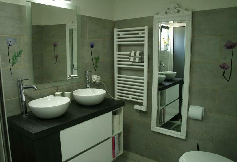 تختخواب و صبحانه Maderedocevida