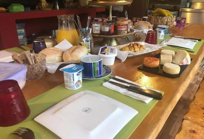 Aamiaismajoitus (B&B) Maderedocevida