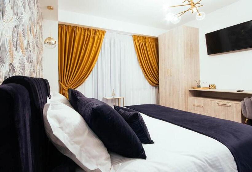 هتل Liane Boutique