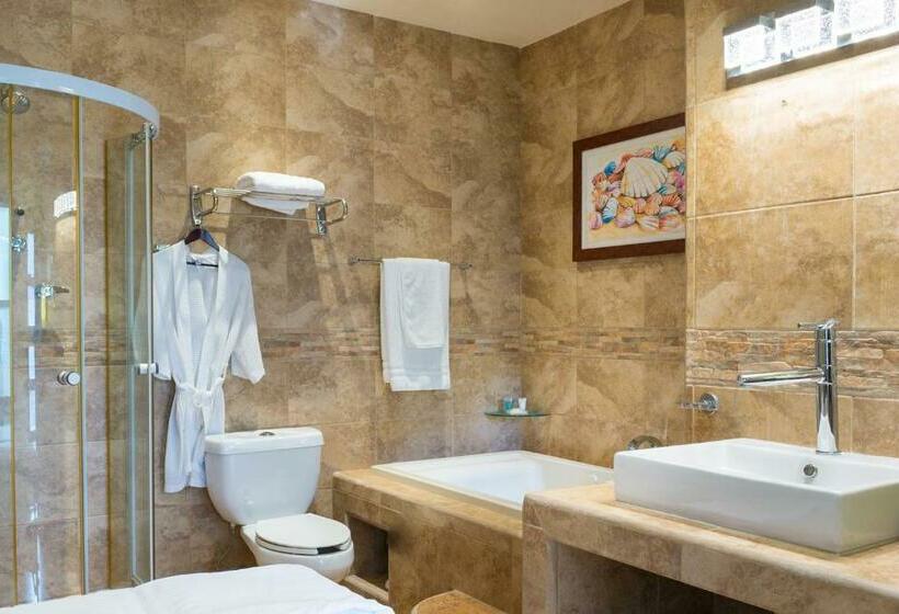 álamos Inn Hotel Con Jacuzzi Y Piscina