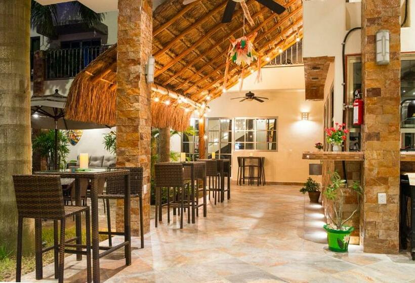 álamos Inn Hotel Con Jacuzzi Y Piscina