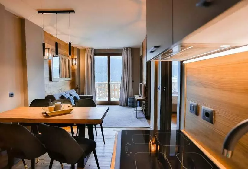 Chalet Everest   Luxury Apartments