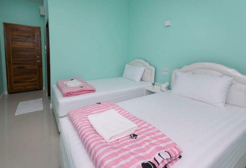 Lomluang Hostel&