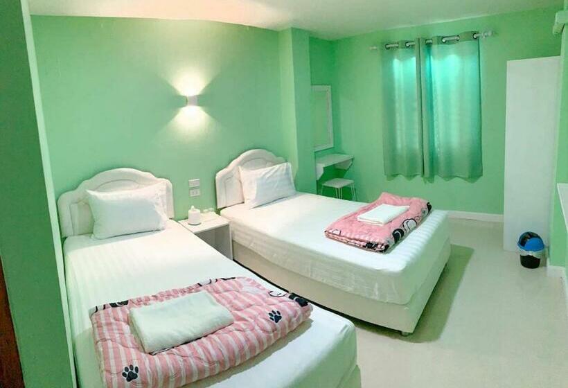 Lomluang Hostel&