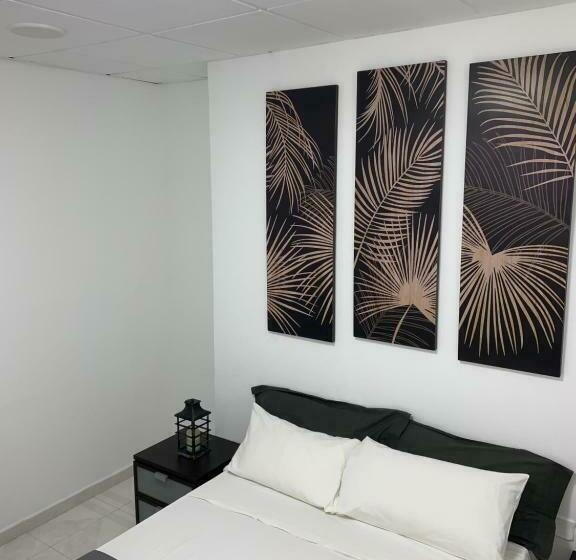 Pansiyon Comfort Aire Conditioner In Apartment Shared In Playa Las Vistas Los Cristianos Habitaciones, Stanza