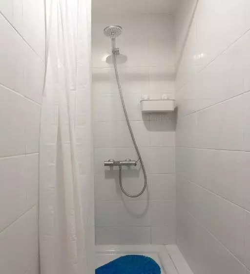 Bee Hostel