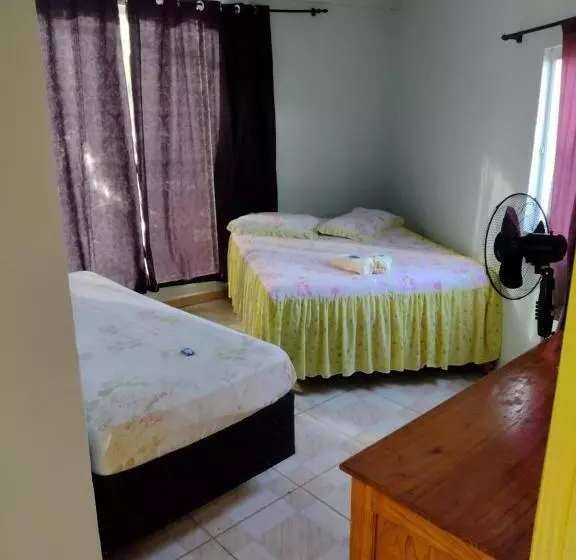 ホテル Pousada Shalom