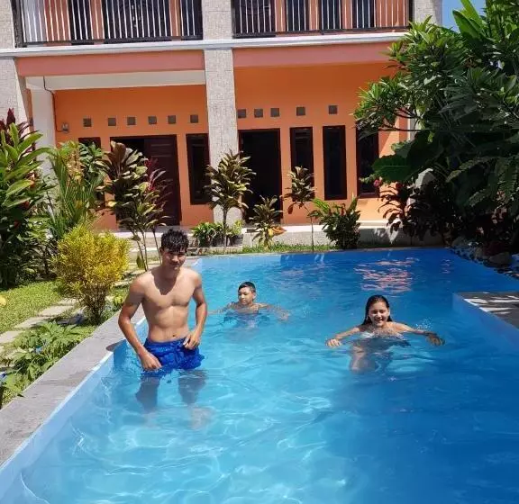 Hotelli Villa De Owis