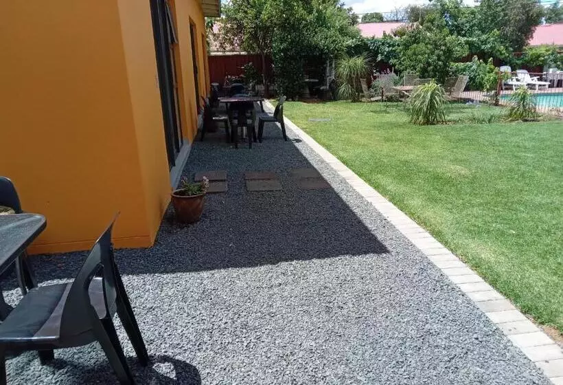 ペンション Sonhos Dreams Self Catering Garden Cottages