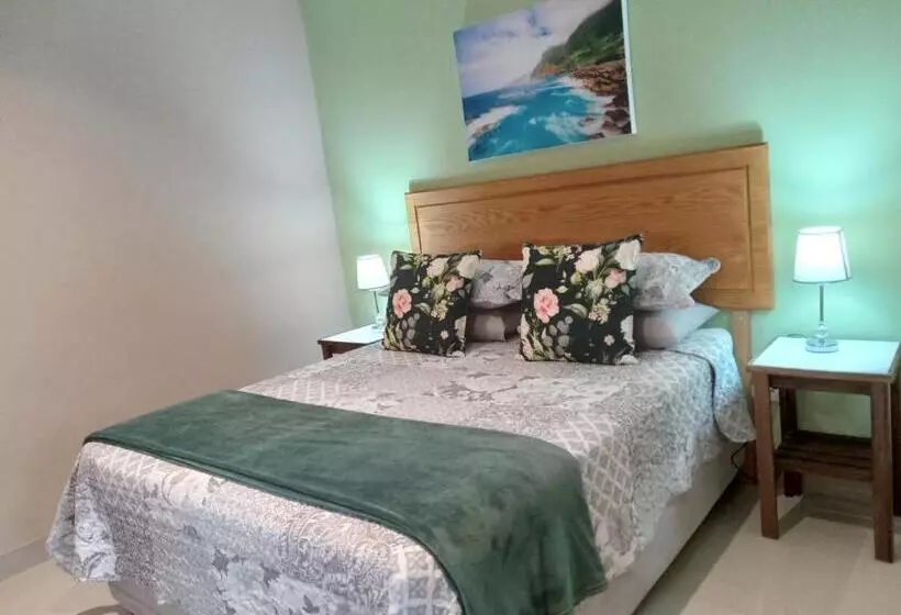ペンション Sonhos Dreams Self Catering Garden Cottages