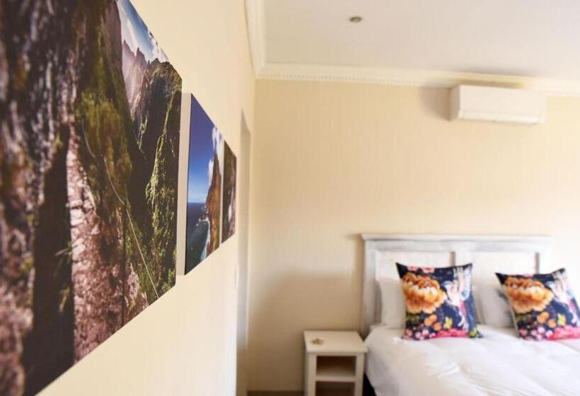 Pension Sonhos Dreams Self Catering Garden Cottages