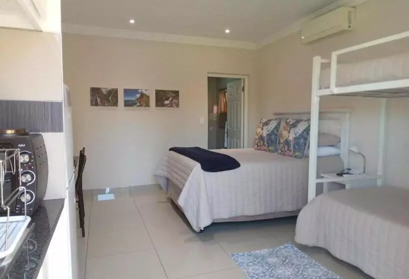 ペンション Sonhos Dreams Self Catering Garden Cottages