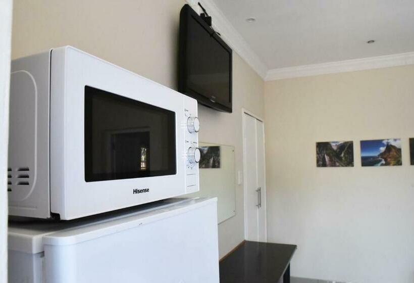 Pension Sonhos Dreams Self Catering Garden Cottages