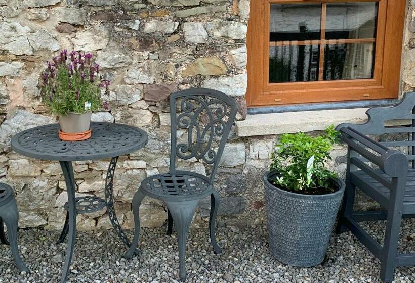 بنسيون The Reindeer Retreat Buttercup Twin