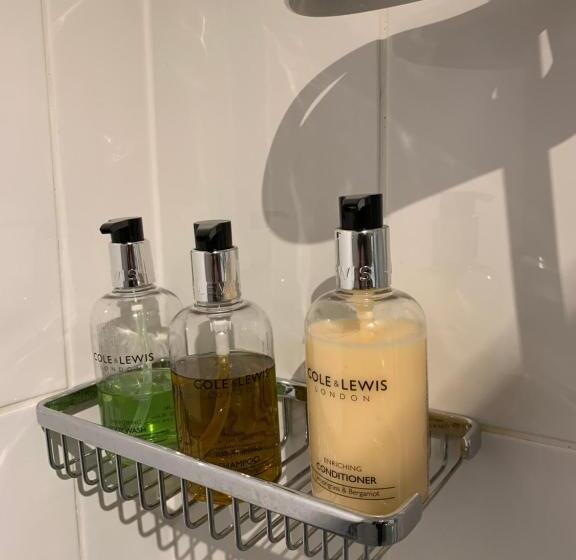 بنسيون The Reindeer Retreat Buttercup Twin