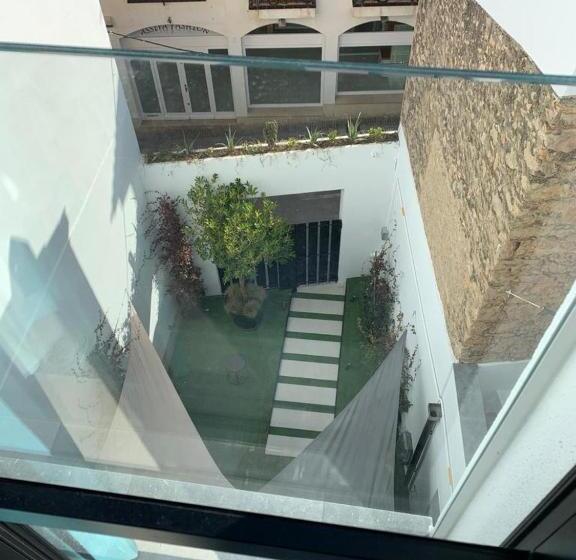 Aparthotel El Cargol