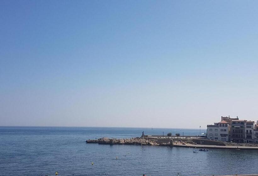 Aparthotel El Cargol