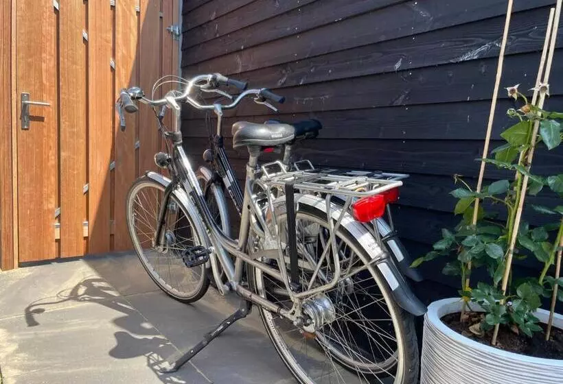 Aamiaismajoitus (B&B) Bed & Bike Gasthuus Texel