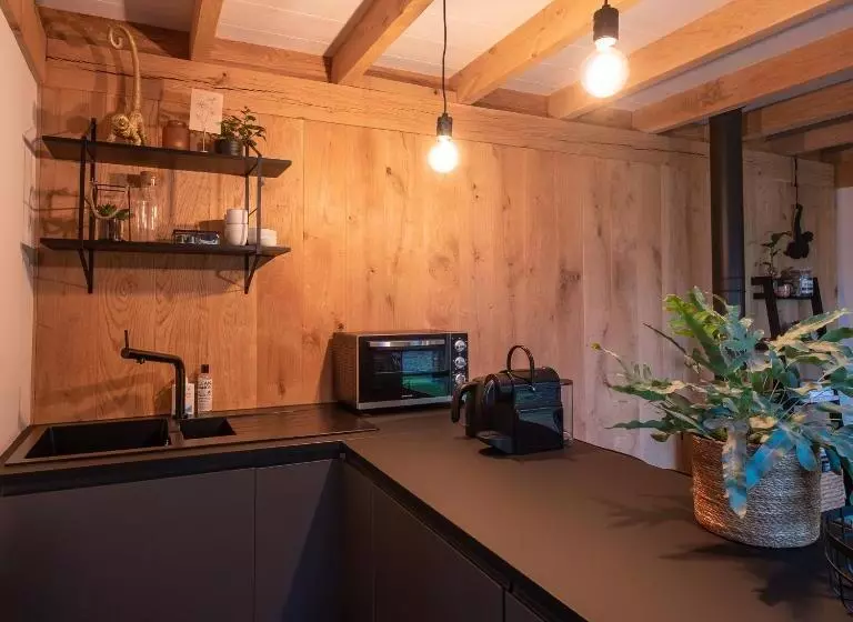 Aamiaismajoitus (B&B) Hoogtij°d