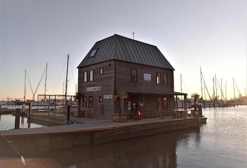 Bed and Breakfast Kaap Hoorn Club Bed En Breakfast