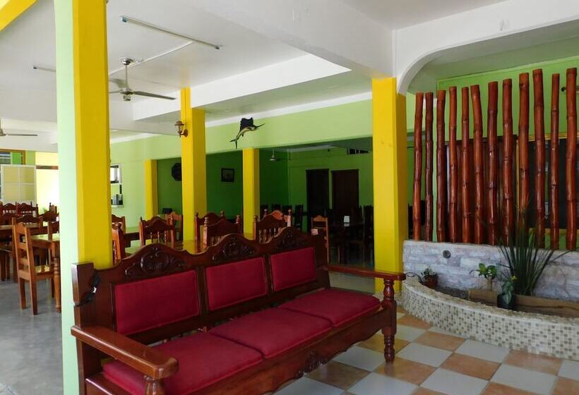 Отель Casa De Huéspedes Yoli By Rotamundos