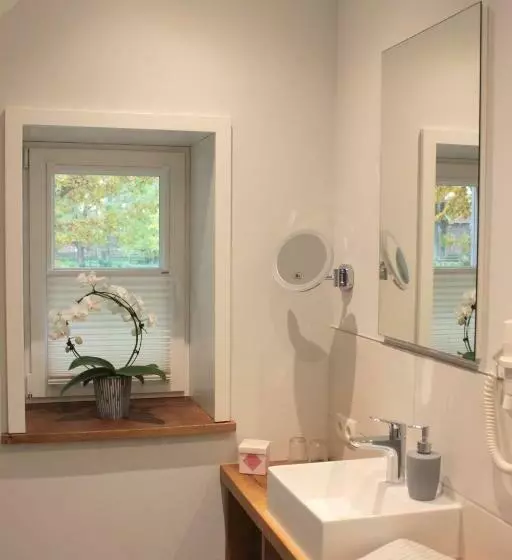 Hotelli Dz/ez Lodberger Scheunencafe