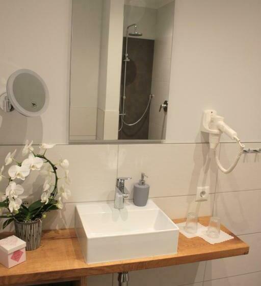 فندق Dz/ez Lodberger Scheunencafe