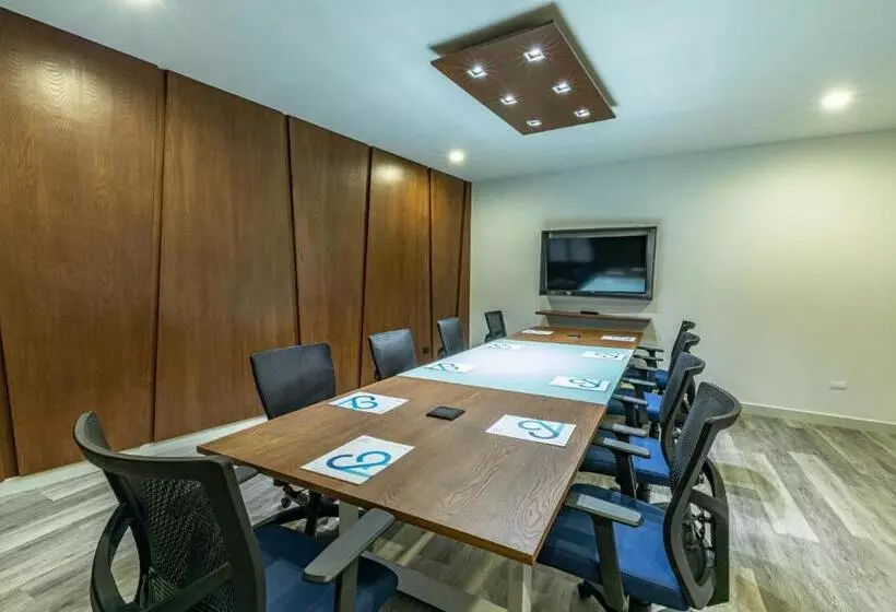 Hotelli Nuve Gomez Palacio