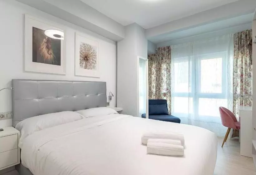 Majatalo Cruces Metro Rooms