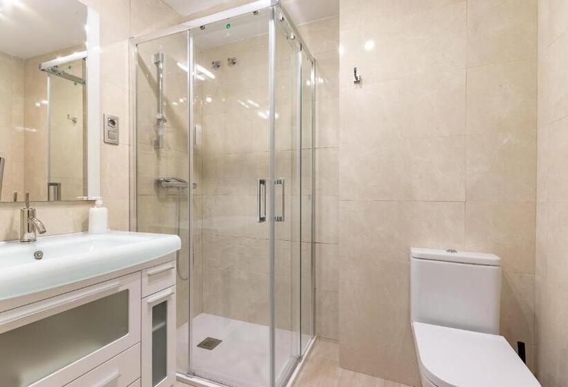 Пансион Cruces Metro Rooms