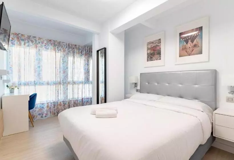 Majatalo Cruces Metro Rooms