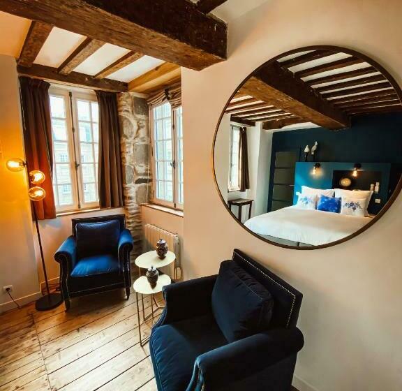 پانسیون L Accrochecoeur