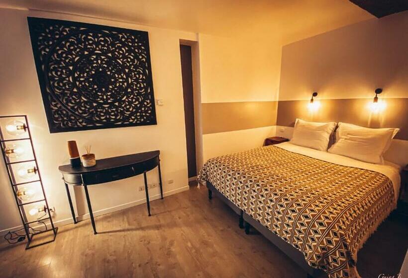 پانسیون L Accrochecoeur