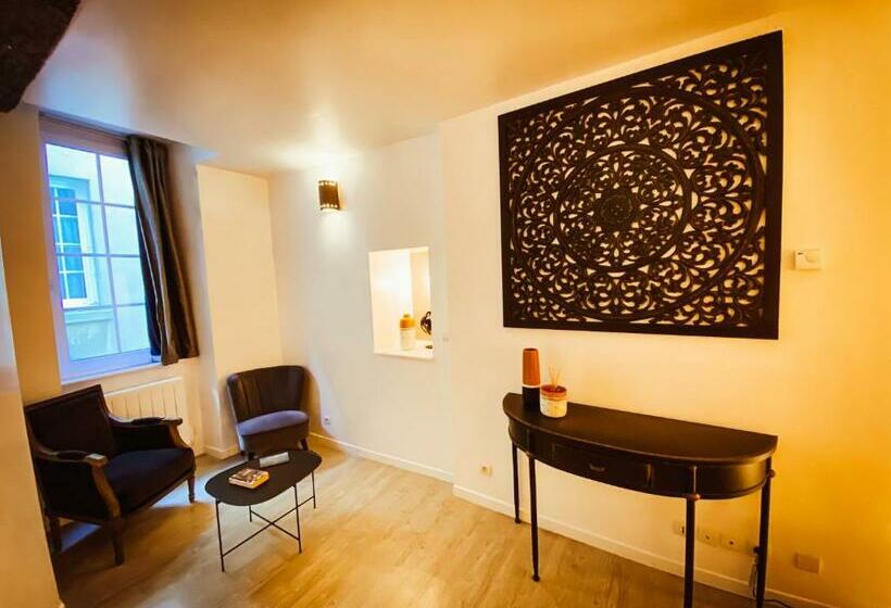 پانسیون L Accrochecoeur