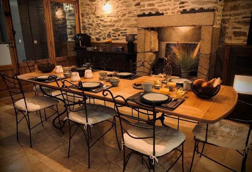 پانسیون L Accrochecoeur