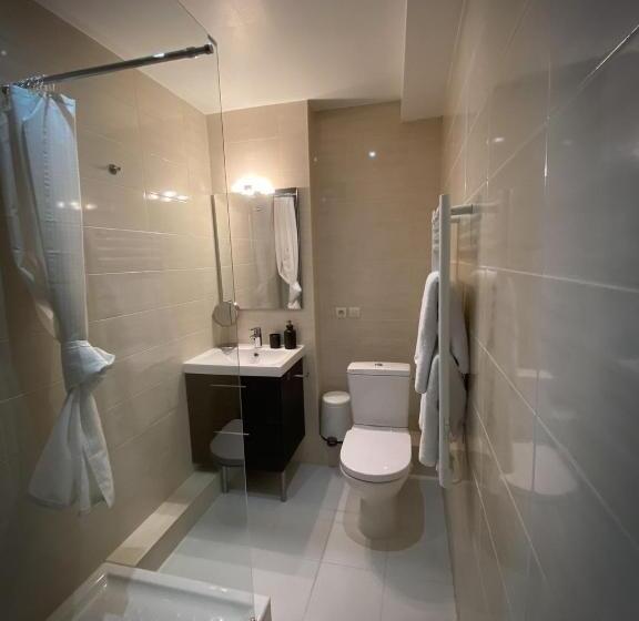 پانسیون L Accrochecoeur