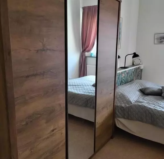 ユースホステル Kg Sleepover & Ställplats