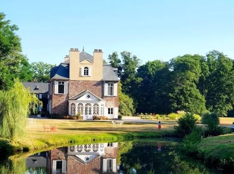 Aamiaismajoitus (B&B) Domaine Des Longrais